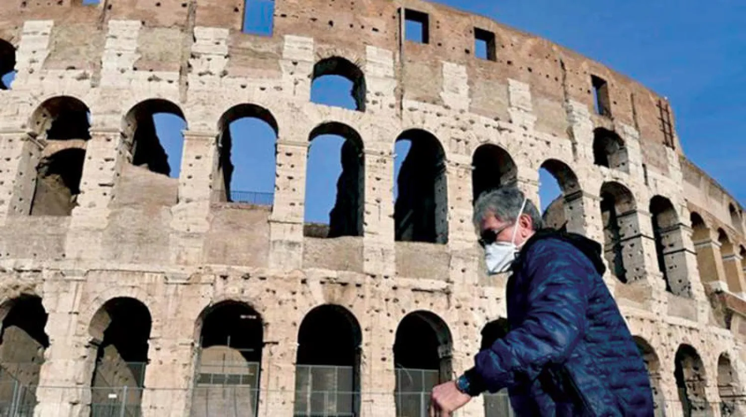 الزيادة التدريجية في عدد الإصابات الجديدة بـ {كورونا} تمثل مصدراً للغموض والقلق للاقتصاد الإيطالي (رويترز)