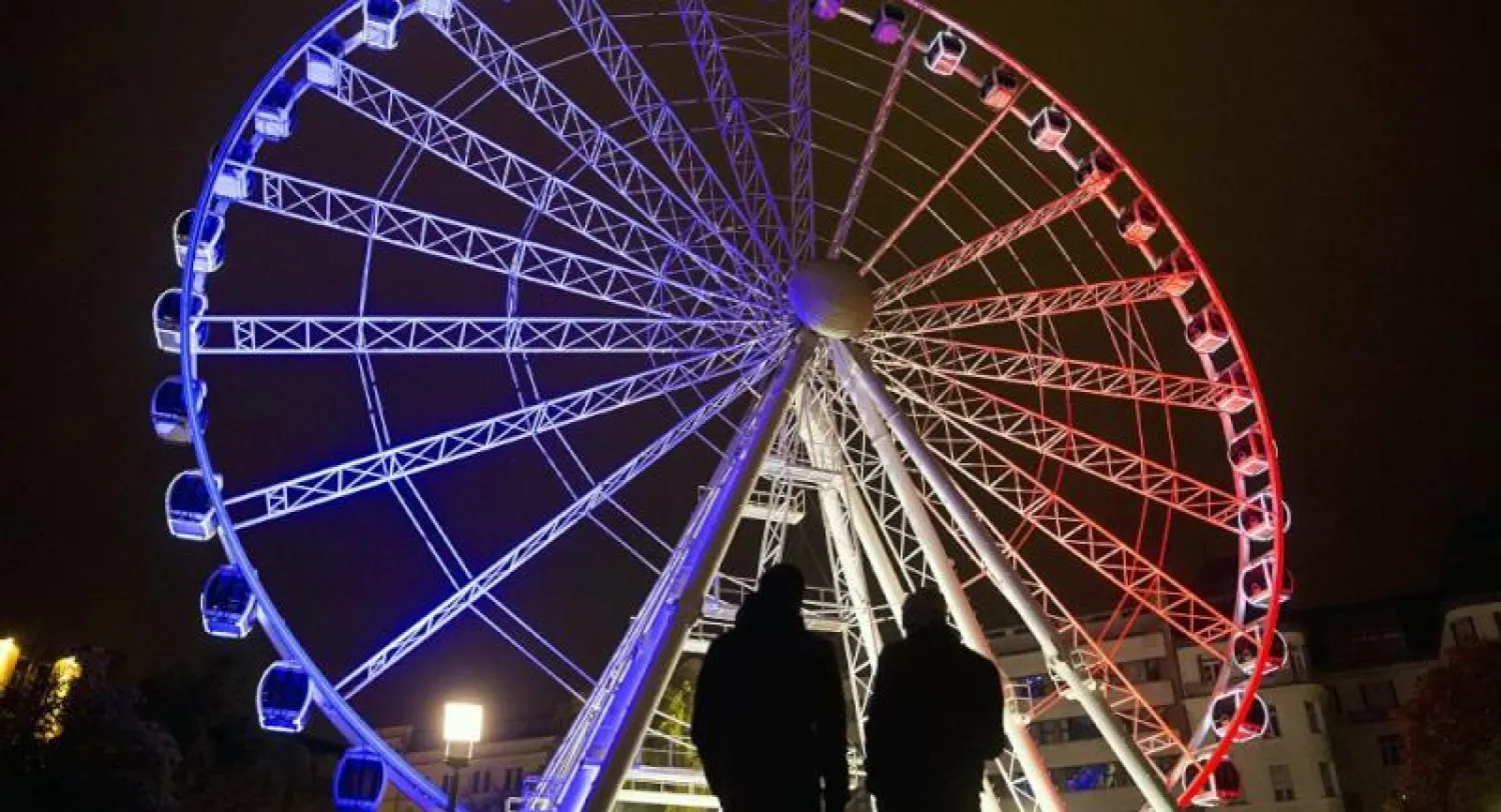 دولاب هواء في اليابان يتحول لمكاتب مجهزة بالإنترنت