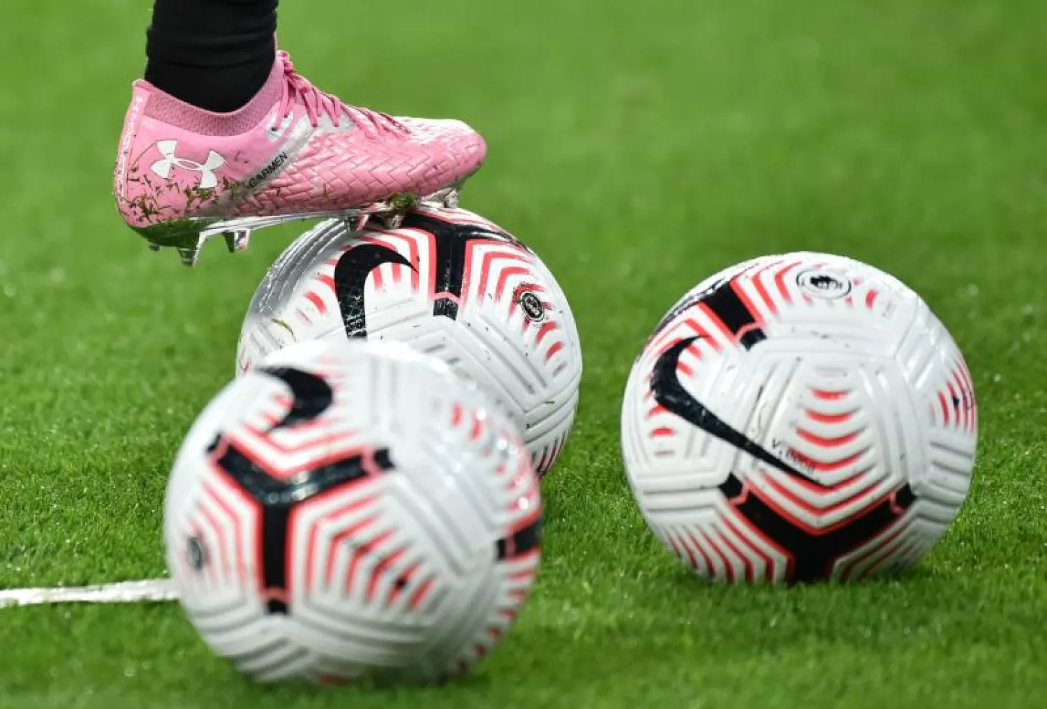 ستلتزم رابطة الدوري الممتاز بموجب الخطة المقترحة بمنح 25 في المائة من الإيرادات لأندية الدرجات الأدنى (أرشيفية - رويترز)