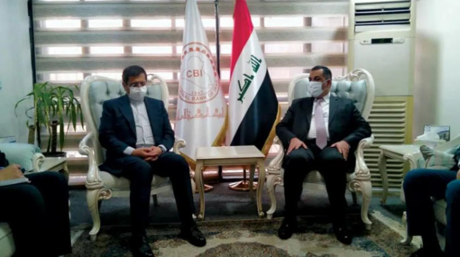 Governor of Central Bank of Iran (CBI) Abdolnaser Hemmati holds talks with his Iraqi counterpart, Mustafa Ghalib Mukheef, in Baghdad on Monday, October 12, 2020 (IRNA)
