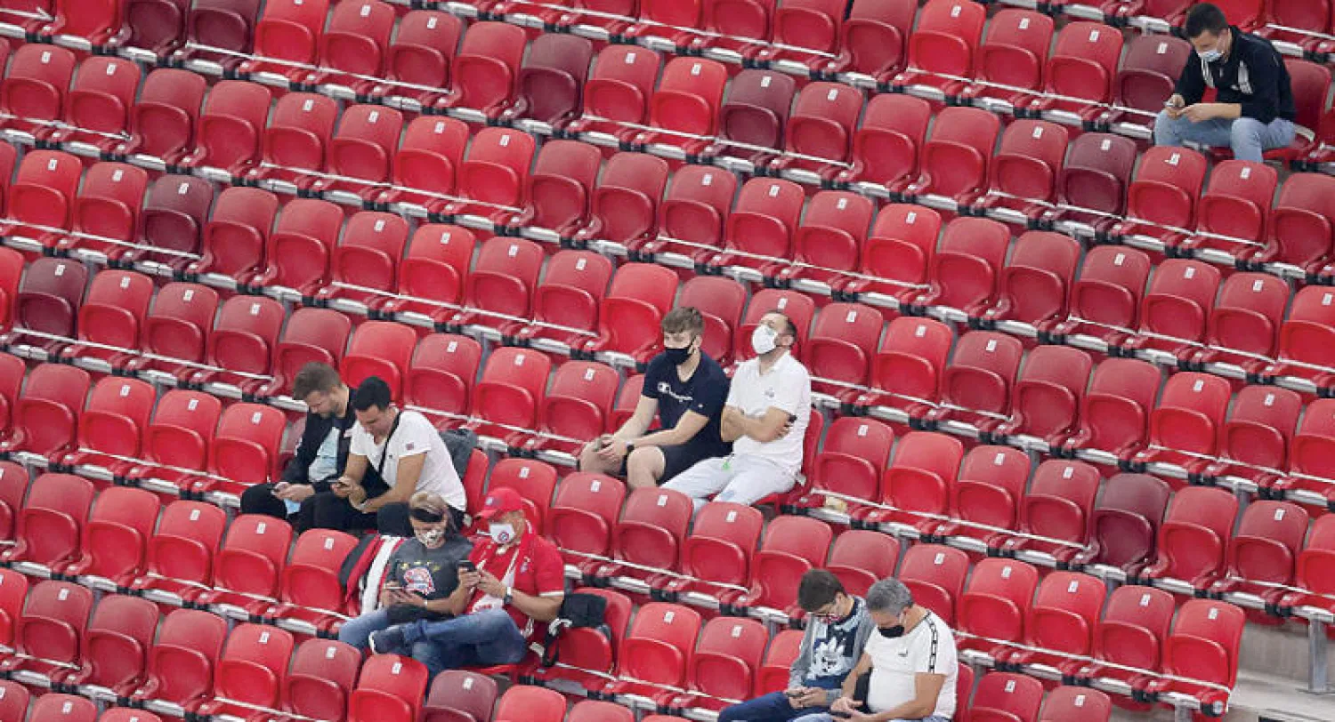 الجماهير التي حضرت مباريات البايرن تعد بالعشرات فقط (أ.ف.ب)