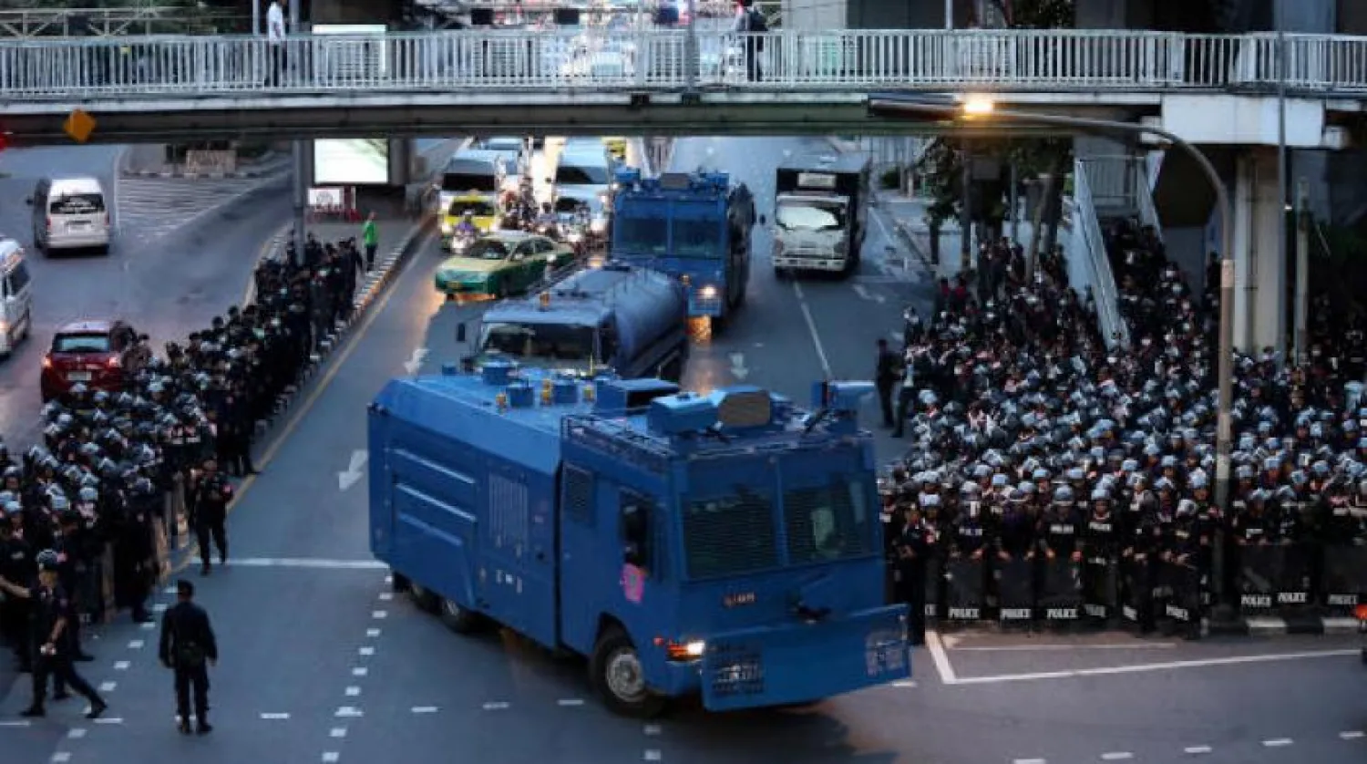 Bangkok’ta 15 bin polis hükümet karşıtı protestolar için görevlendirildi (Reuters)