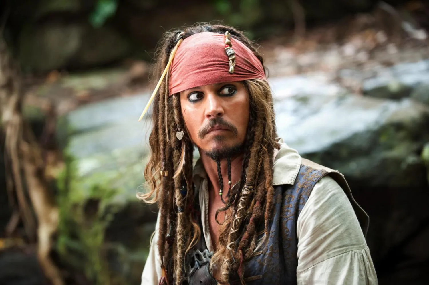 Depp'in yeni Karayip Korsanları filmlerinde yer almayabileceği öne sürülmüştü (Walt Disney)

