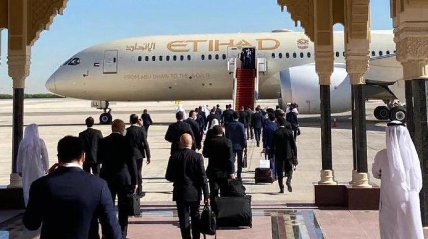 BAE’li heyetin Abu Dabi’den Tel Aviv’e gittiği görüntüsü (BAE Dışişleri Bakanlığı Stratejik İletişim Direktörü)