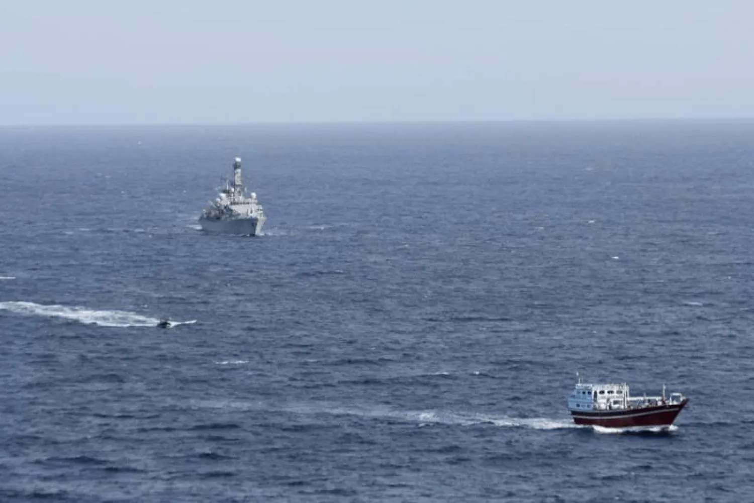 صادرت البحرية الملكية البريطانية 450 كيلوغراماً من الميثامفيتامين (أ.ب)