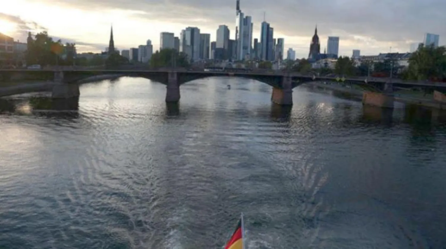 Kovid-19 salgınının ikinci dalgasının başlaması nedeniyle Euro Bölgesi ekonomisine yönelik karamsarlık hakim. (Reuters)