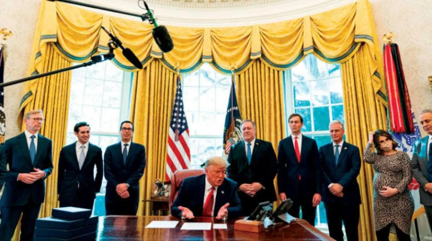 ABD Başkanı Trump geçen cuma günü Sudan Egemenlik Konseyi Başkanı Burhan ve İsrail Başbakanı Netanyahu ile telefon görüşmesi gerçekleştirdi. (AFP)