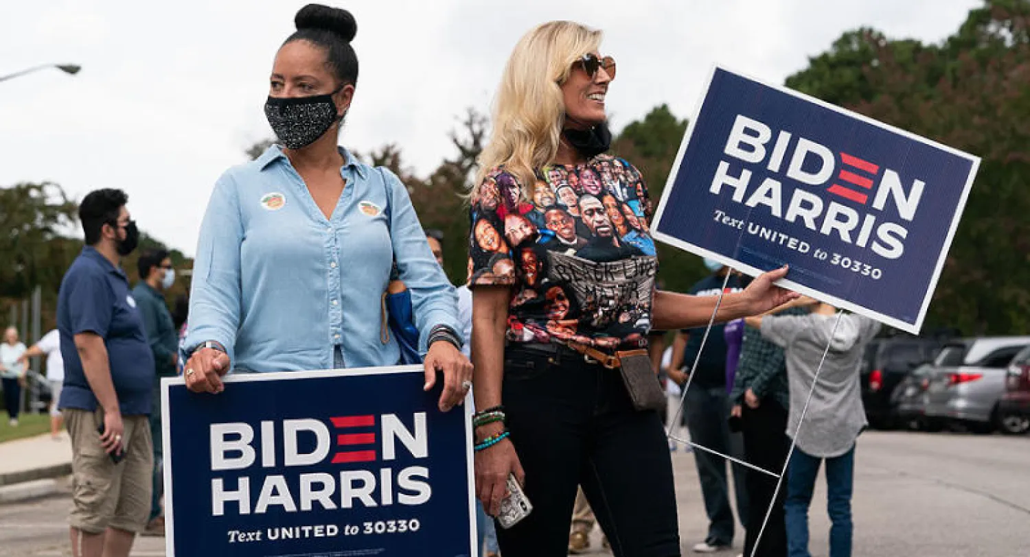 الديمقراطيون يتفوقون على الجمهوريين في جمع أموال التبرعات الانتخابية قبل أيام من الاقتراع (أ.ف.ب)