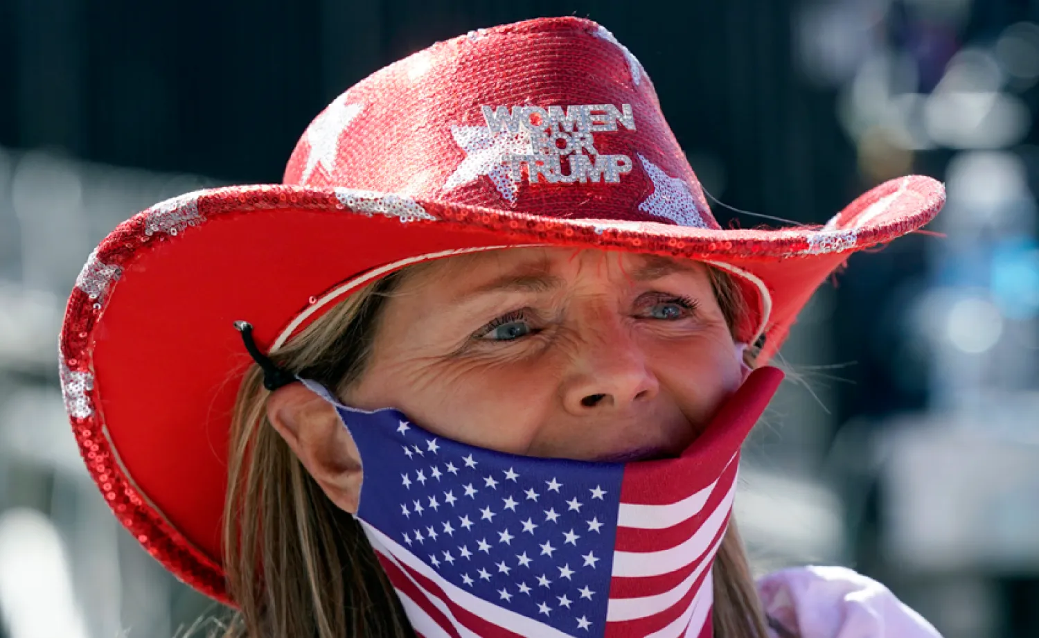 ترمب يتوسل أصوات نساء الضواحي... وبايدن يكسبهن