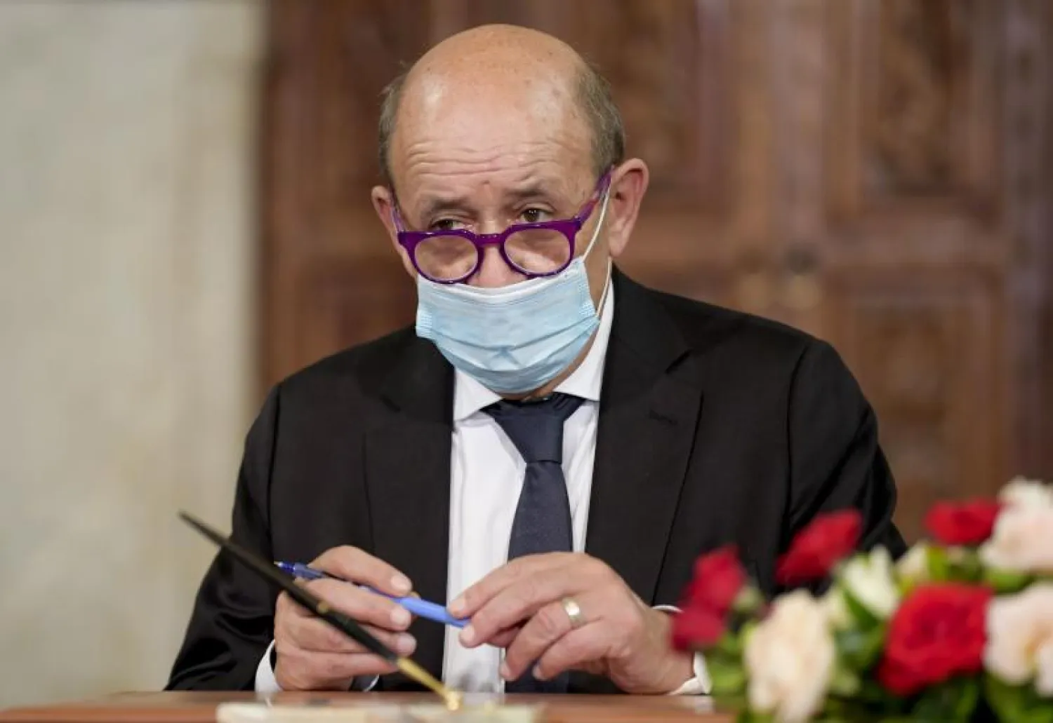 وزير الخارجية الفرنسي جان إيف لودريان (أ.ف.ب)