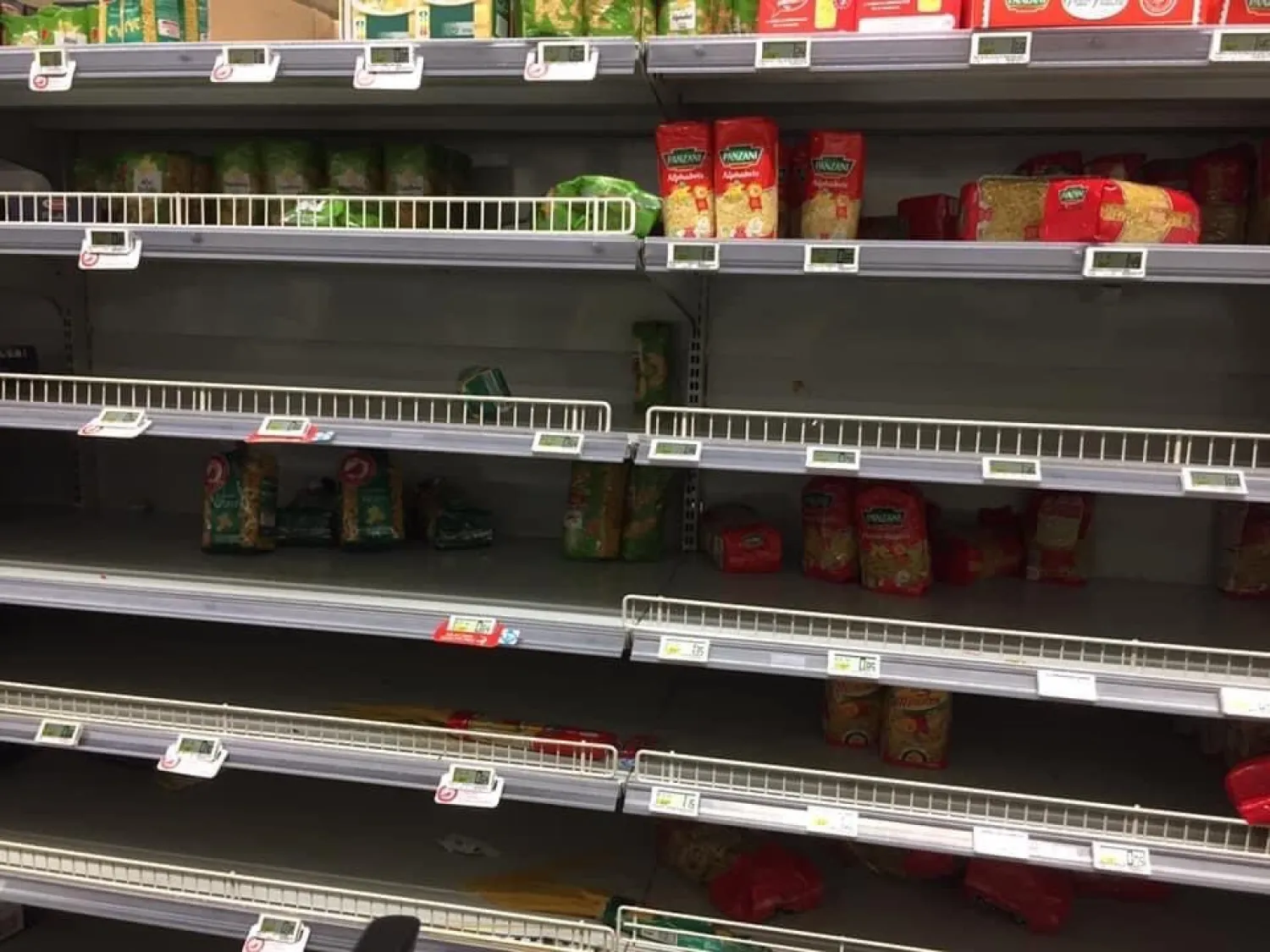 Fransa’da sokağa çıkma yasağının ardından halk marketleri boşalttı