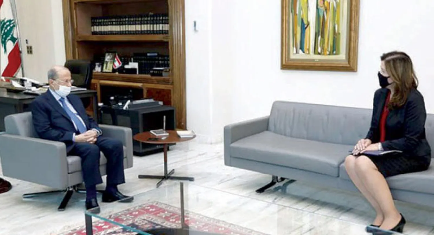 الرئيس ميشال عون مجتمعاً أمس مع السفيرة الأميركية دوروثي شيا (الوطنية)