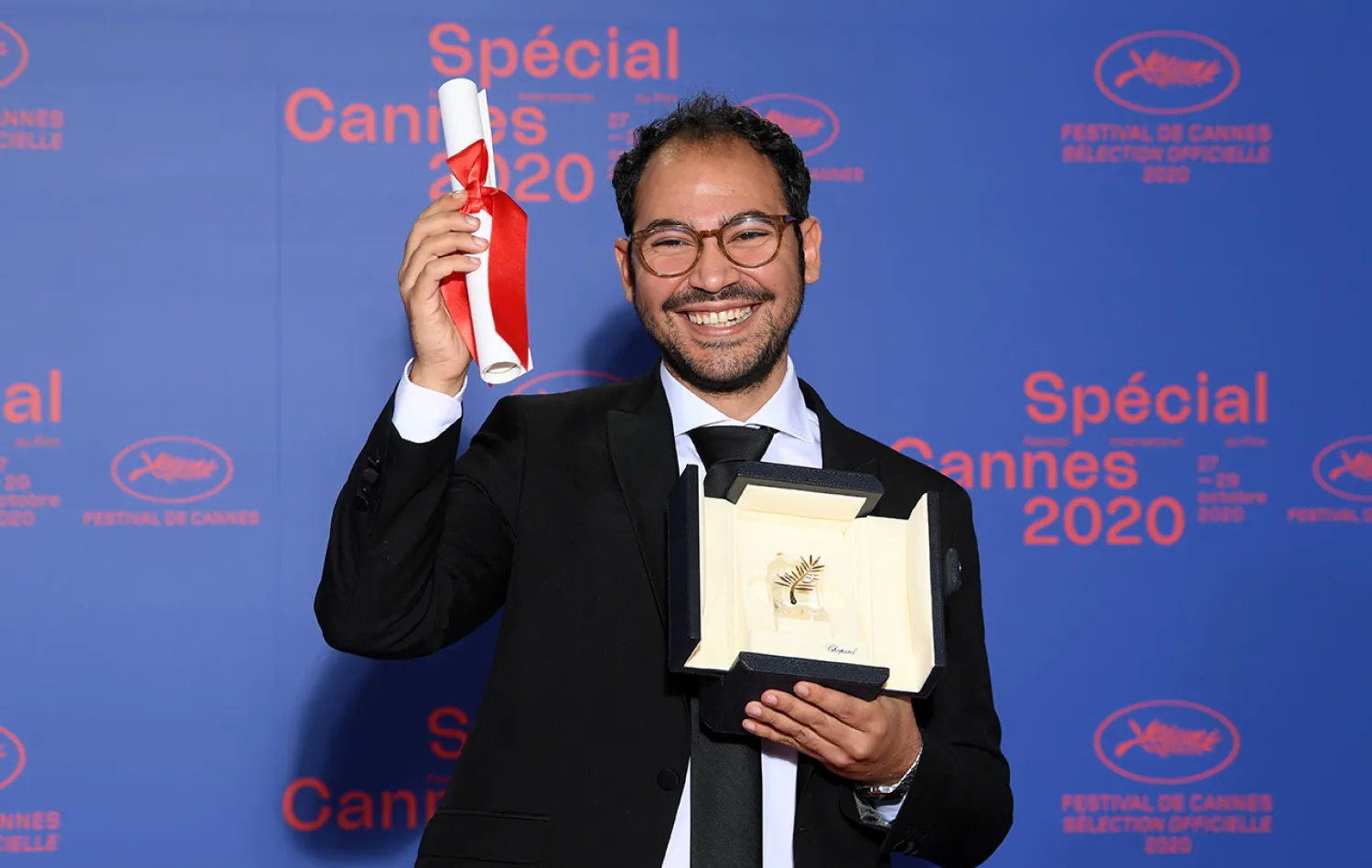 Director Sameh Alaa with the award.