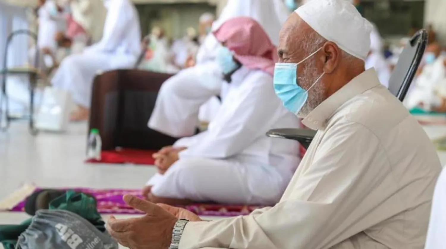 Mekke-i Mükerreme’de Cuma Namazı ve hutbesi sırasında ihtiyati tedbirlere sıkı sıkıya uyuldu. (SPA)