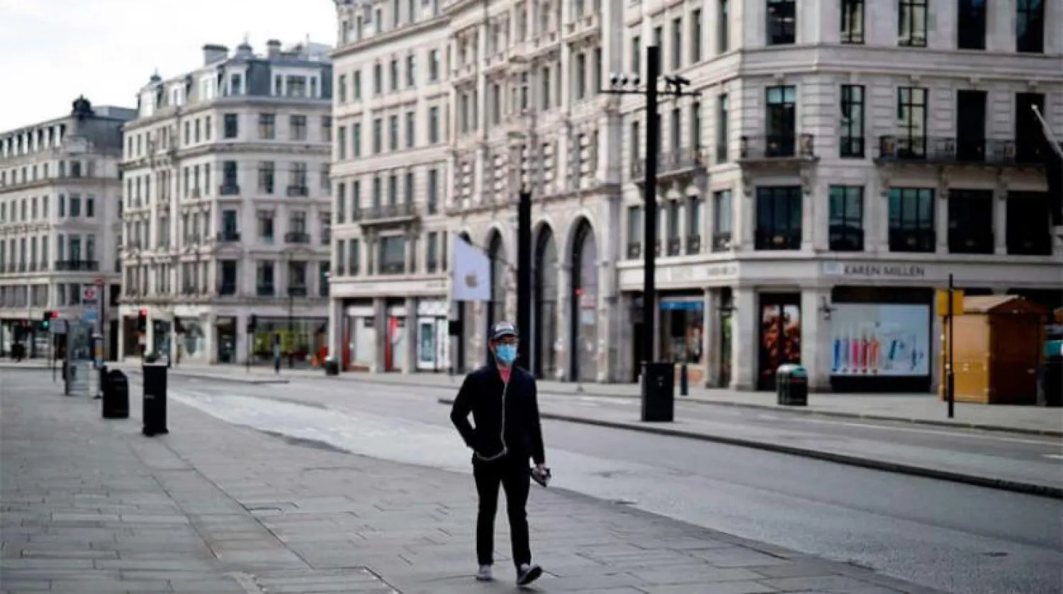 İngiltere'de 1 ay süreyle ulusal çapta sokağa çıkma yasağı ilan edildi