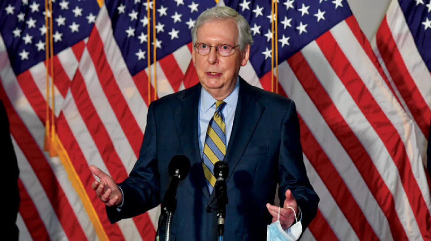 حافظ الجمهوري ميتش ماكونيل على مقعده في مجلس الشيوخ عن ولاية كنتاكي (أ.ف.ب)
