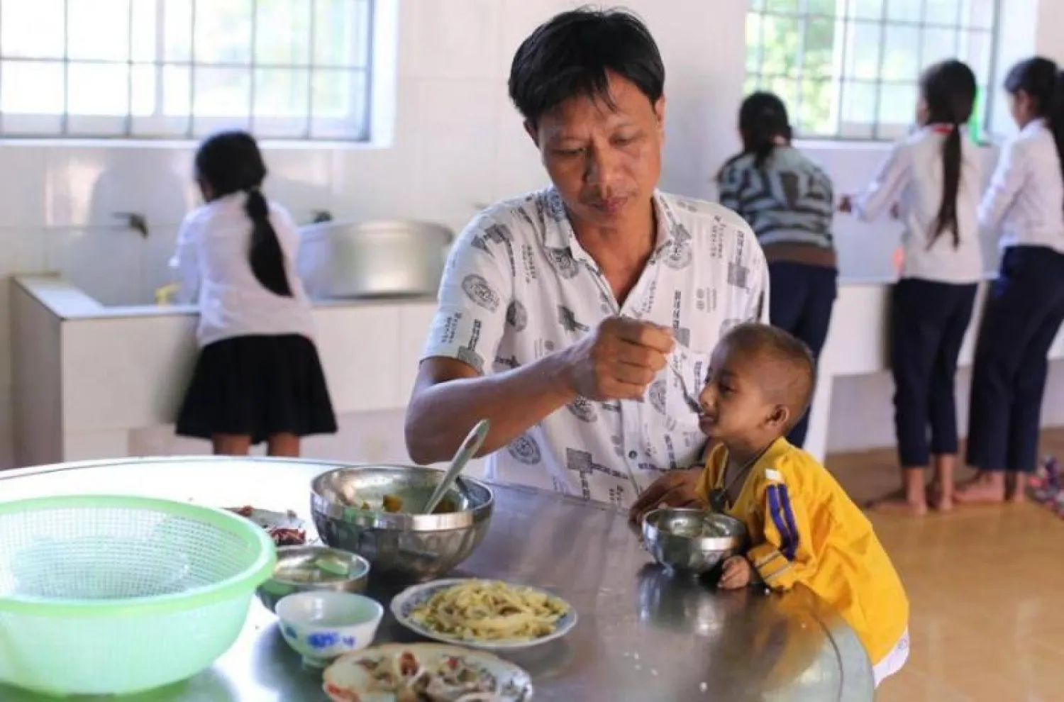 وزنه 3.9 كيلوغرام... وفاة أصغر شخص حجما في فيتنام