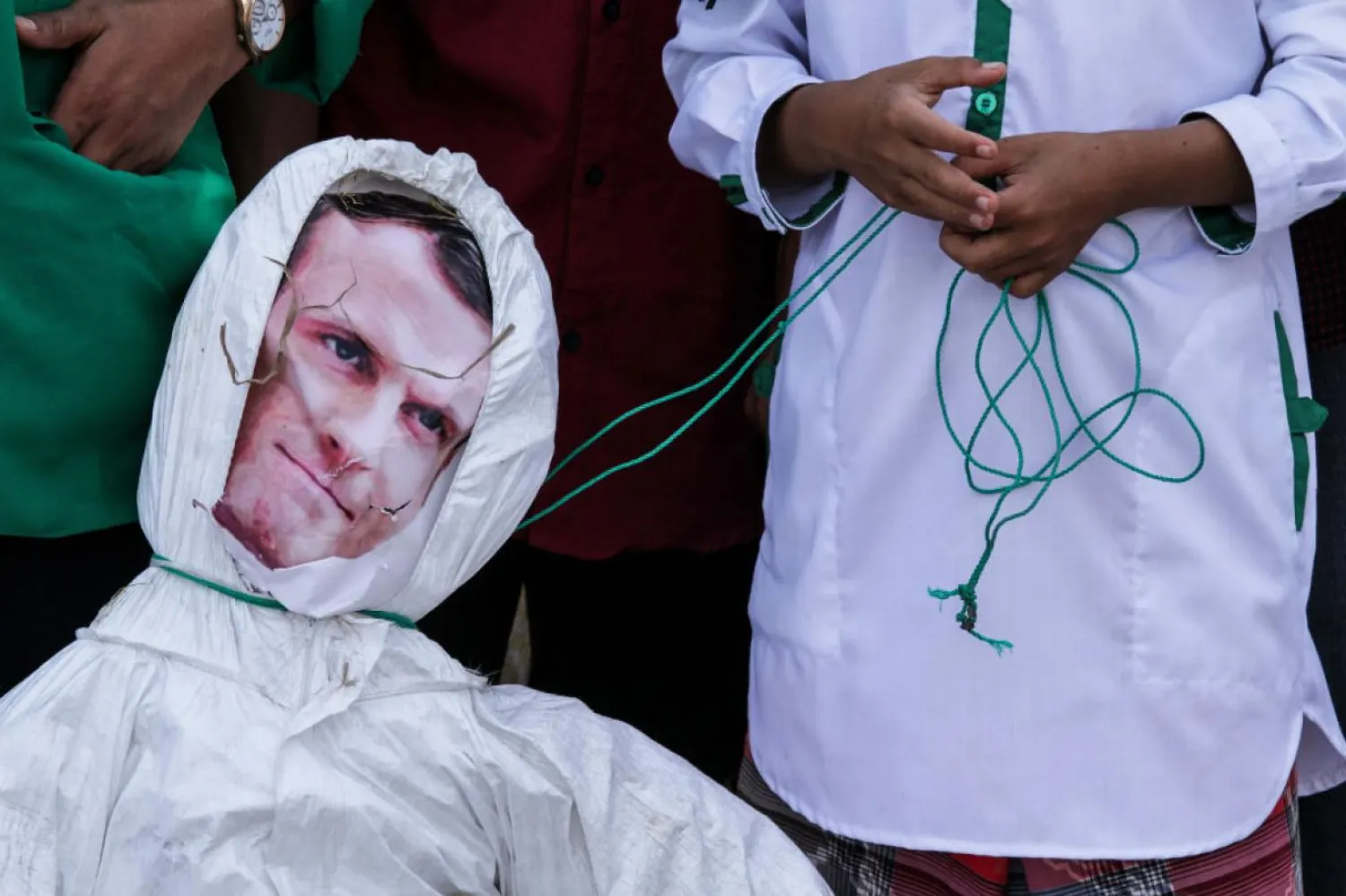 Endonezya'da Fransa Cumhurbaşkanı'nın açıklamalarını kınayan protestolardan bir kare (Getty Images)