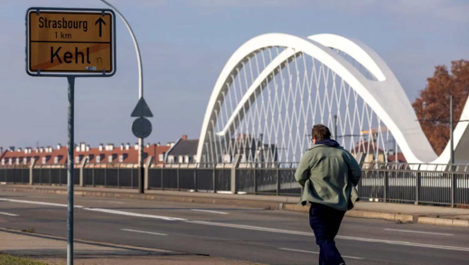 الحدود الفرنسية - الألمانية خلال فترة الإغلاق الثاني (إ.ب.أ)