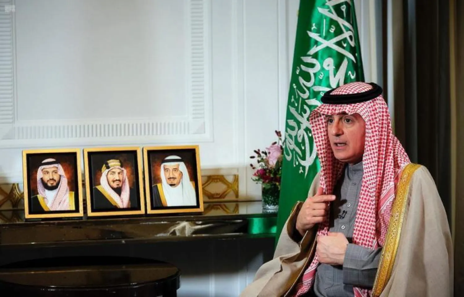 وزير الدولة السعودي للشؤون الخارجية عادل الجبير خلال لقائه مع التلفزيون الدنماركي (واس)