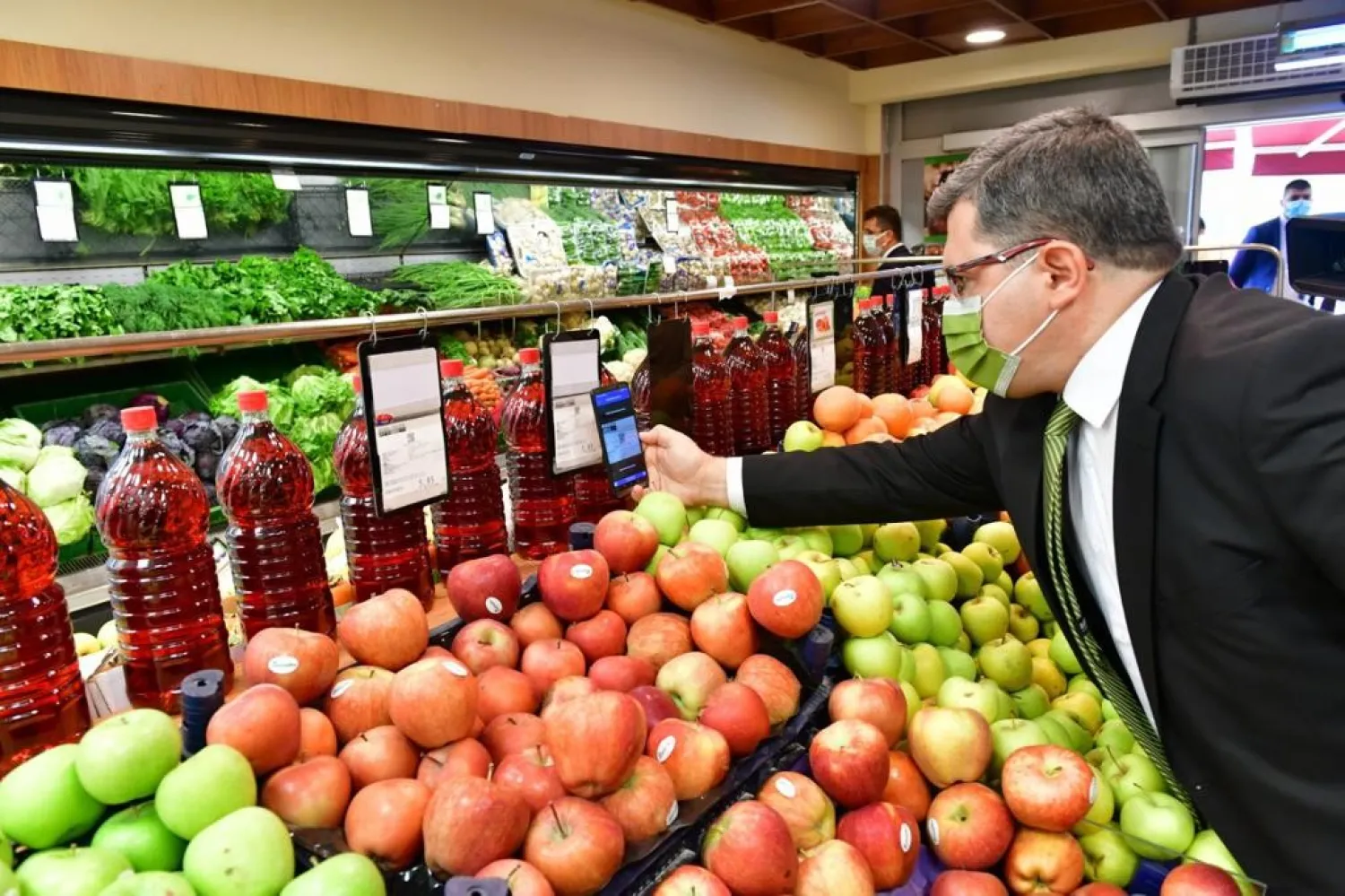 Ticaret Bakanlığından 81 ilde fahiş fiyat denetimi: Fahiş fiyat artışı yaptığı tespit edilen 208 firmaya para cezası