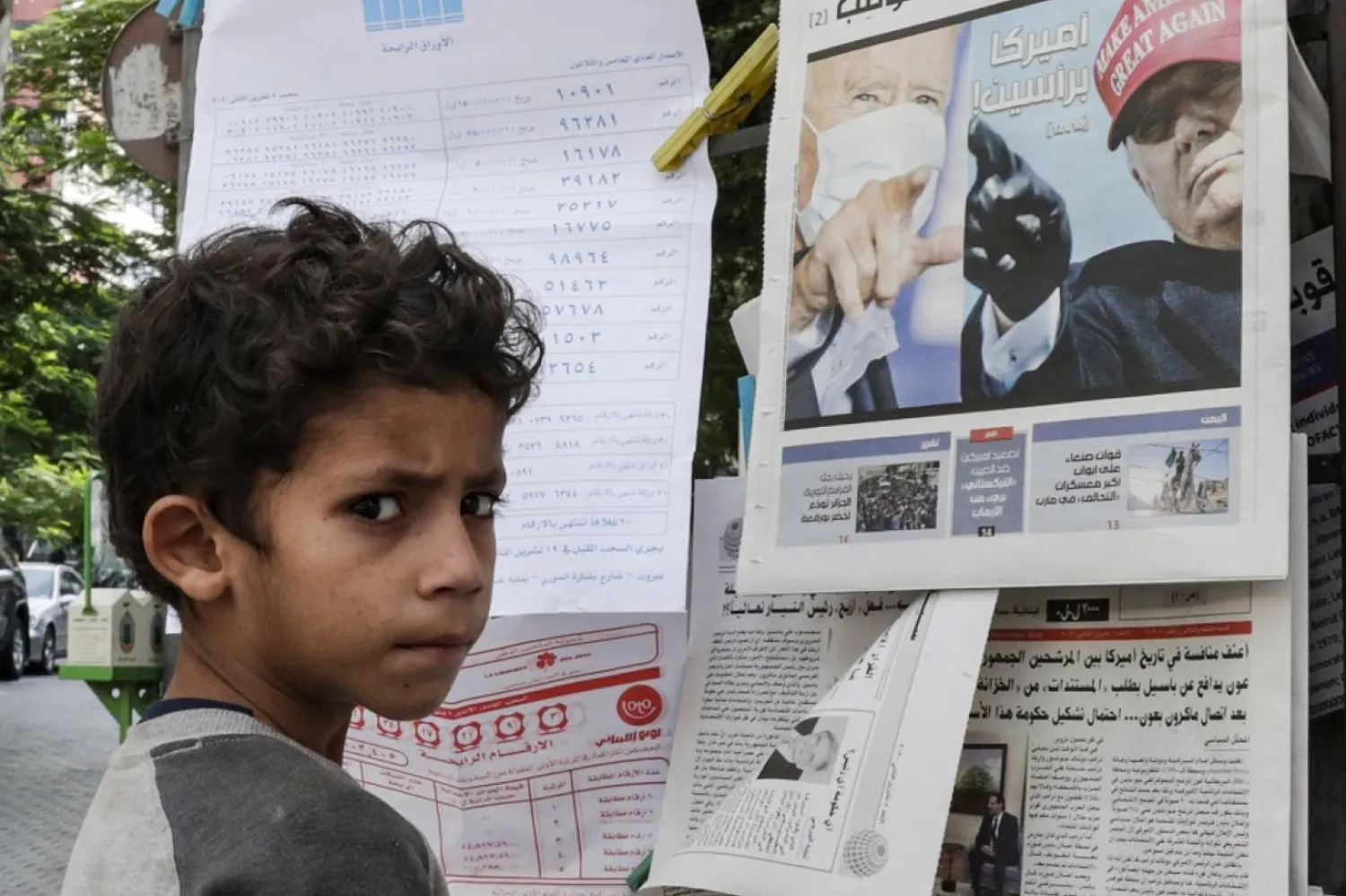 Paralel pazar, büyük bir kaosa neden oluyor ve özel sektörde yasal olarak faaliyet gösteren kurumların pahasına mantar gibi büyüyor (AFP)