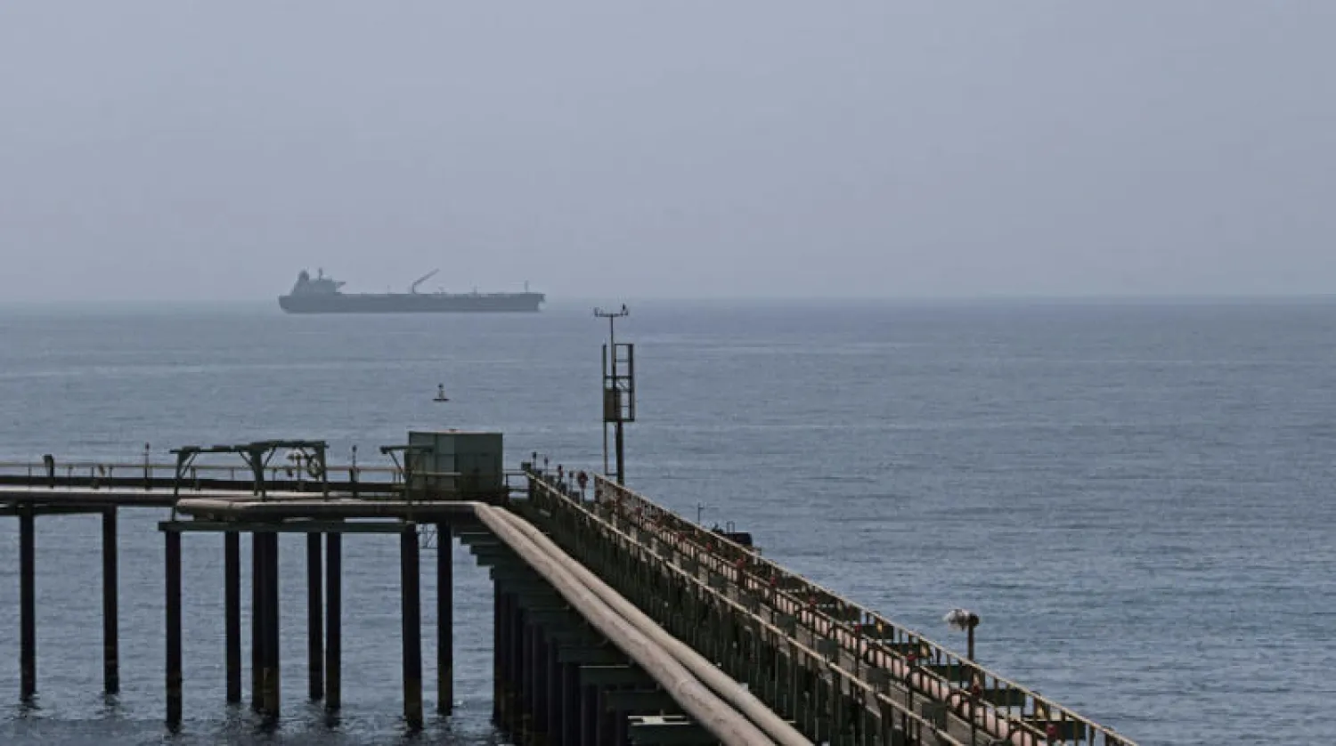 مصدر بقطاع النفط الليبي قال إن إنتاج البلاد زاد إلى 1.215 مليون برميل يومياً (رويترز)