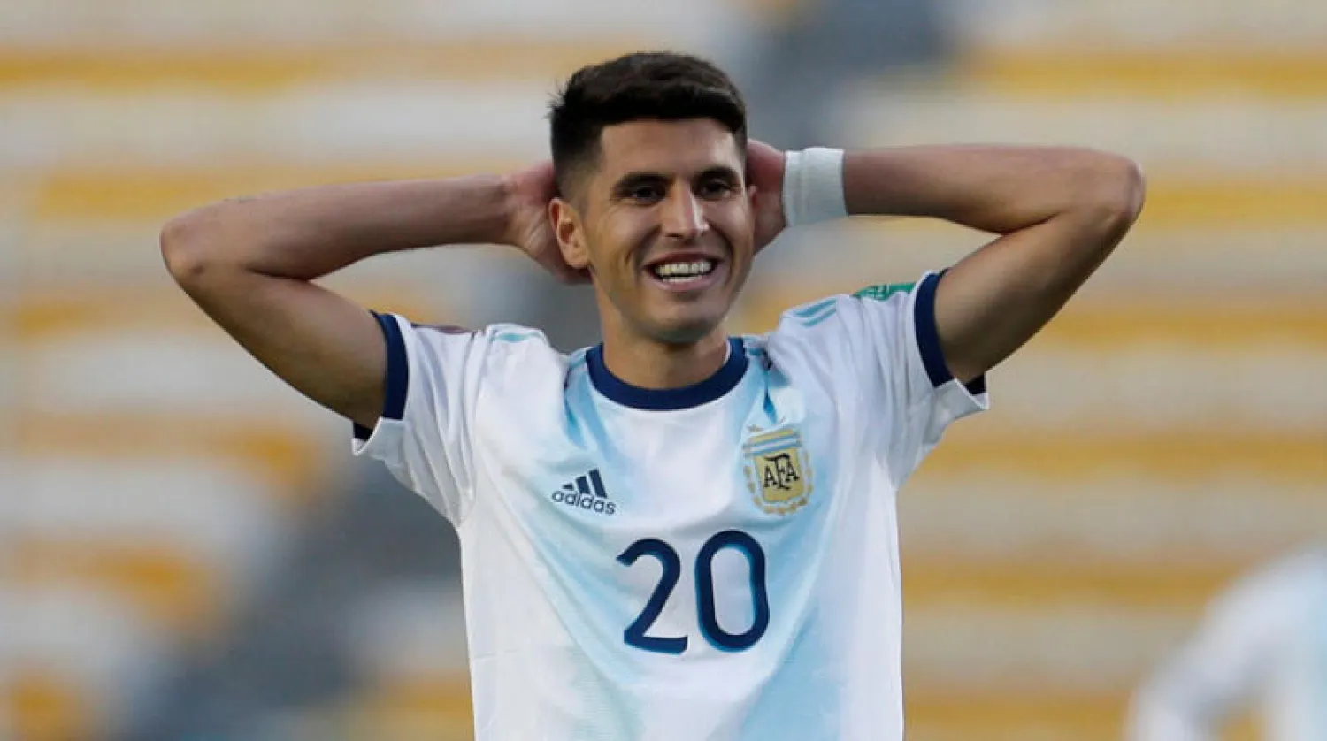 بالاسيوس لاعب الأرجنتين تعرض لإصابة في الظهر (رويترز)