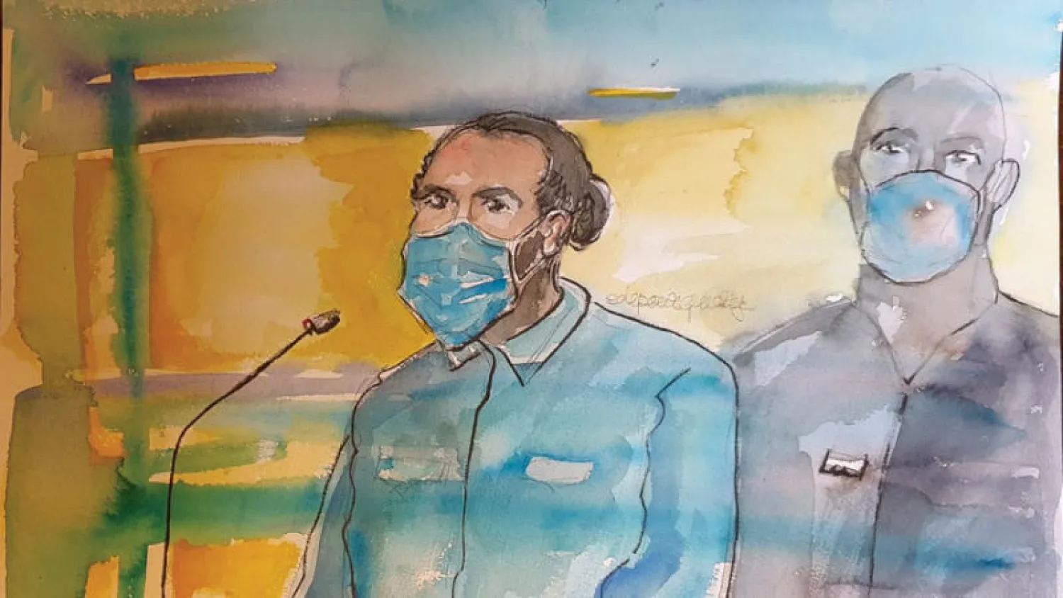 رسم للمغربي الخزاني لدى مثوله أمام محكمة الجنايات الخاصة بباريس أمس في قضية اعتداء أُحبط وكان يستهدف قطار «تاليس» في صيف عام 2015 (أ.ف.ب)