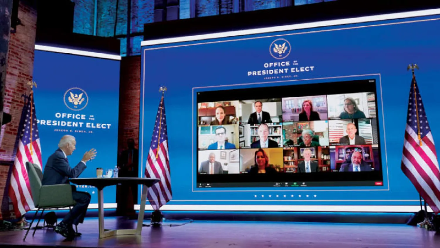 بايدن يشارك في إحاطة حول الأمن القومي من مقر الفريق الانتقالي بديلاوير الثلاثاء (أ.ب)