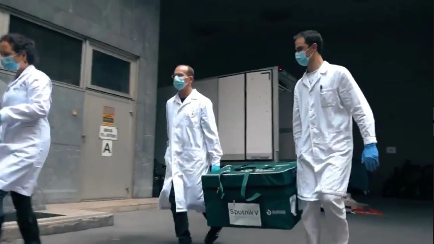 Rusya ilk kez bir AB ülkesine Kovid-19 aşısı gönderdi