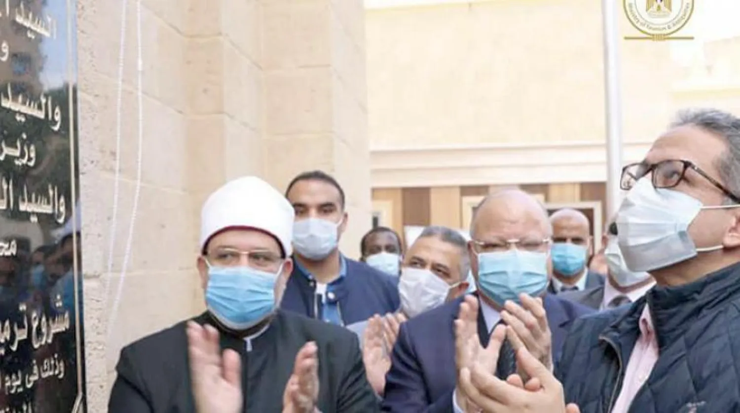 Egyptian ministers of antiquities and tourism and endowments, as well as Cairo governor during the reopening of the Imam al-Shafi’i Mosque after its renovation and maintenance on Friday, November 20, 2020 (Twitter) 