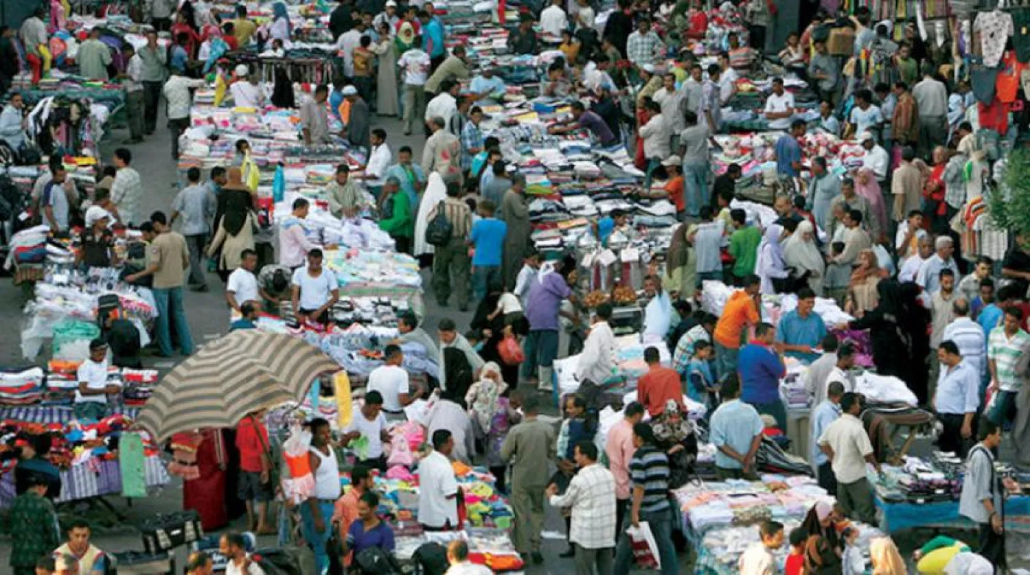 Mısır, yoksulluk oranının 1999 yılından bu yana ilk kez yüzde 30’un altına düştüğünü duyurdu. (Reuters)