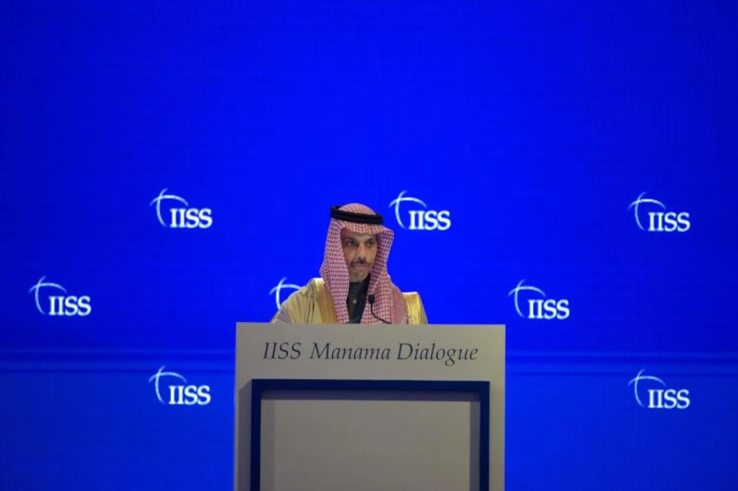 وزير الخارجية السعودي الأمير فيصل بن فرحان خلال مشاركته في مؤتمر «حوار المنامة» (أ.ف.ب)