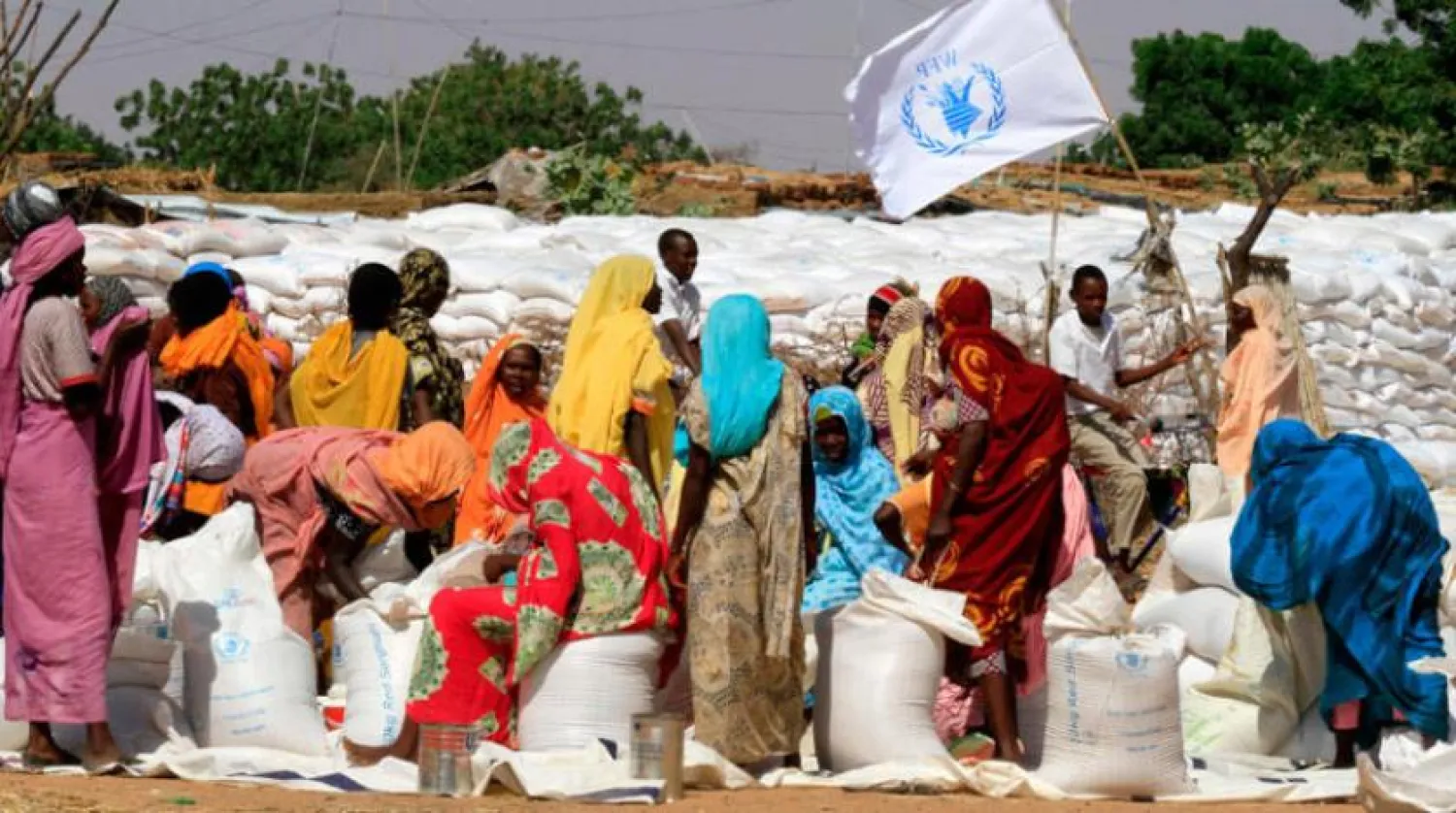 Darfur'daki Kalma Kampı’nda kalan yerinden edilmişlerin arşiv fotoğrafı (AFP)
