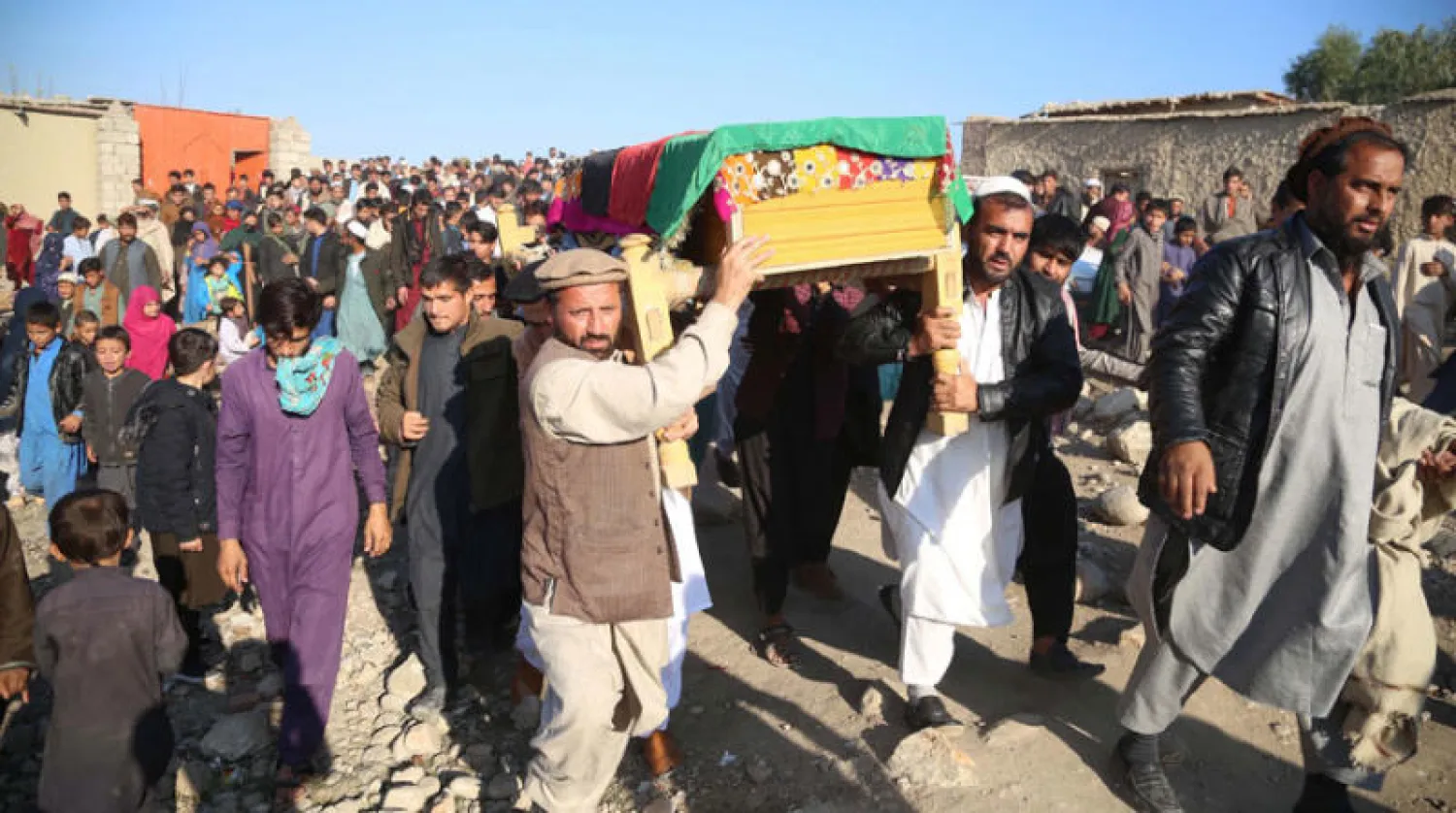 تشييع جثمان الصحافية الأفغانية في جلال آباد أمس (إ.ب.أ)