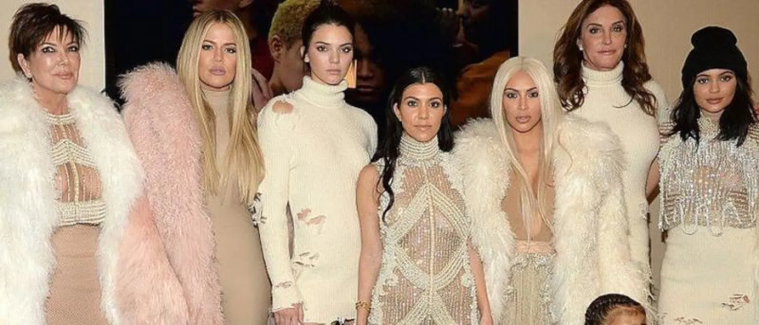 بموجب الاتفاق الجديد ستعد نساء عائلة كارداشيان محتوى جديداً سيبث من خلال تلفزيون «هولو» (بي بي سي)