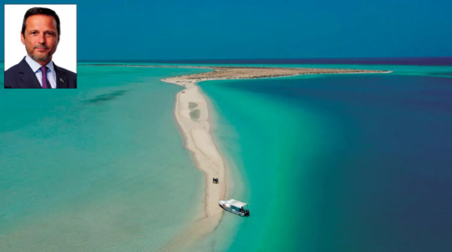 المشروع يمنع نصف مليون طن انبعاثات كربونية باعتماده الطاقة المتجددة.. في الإطار جون باغانو الرئيس التنفيذي للمشروع (الشرق الأوسط)