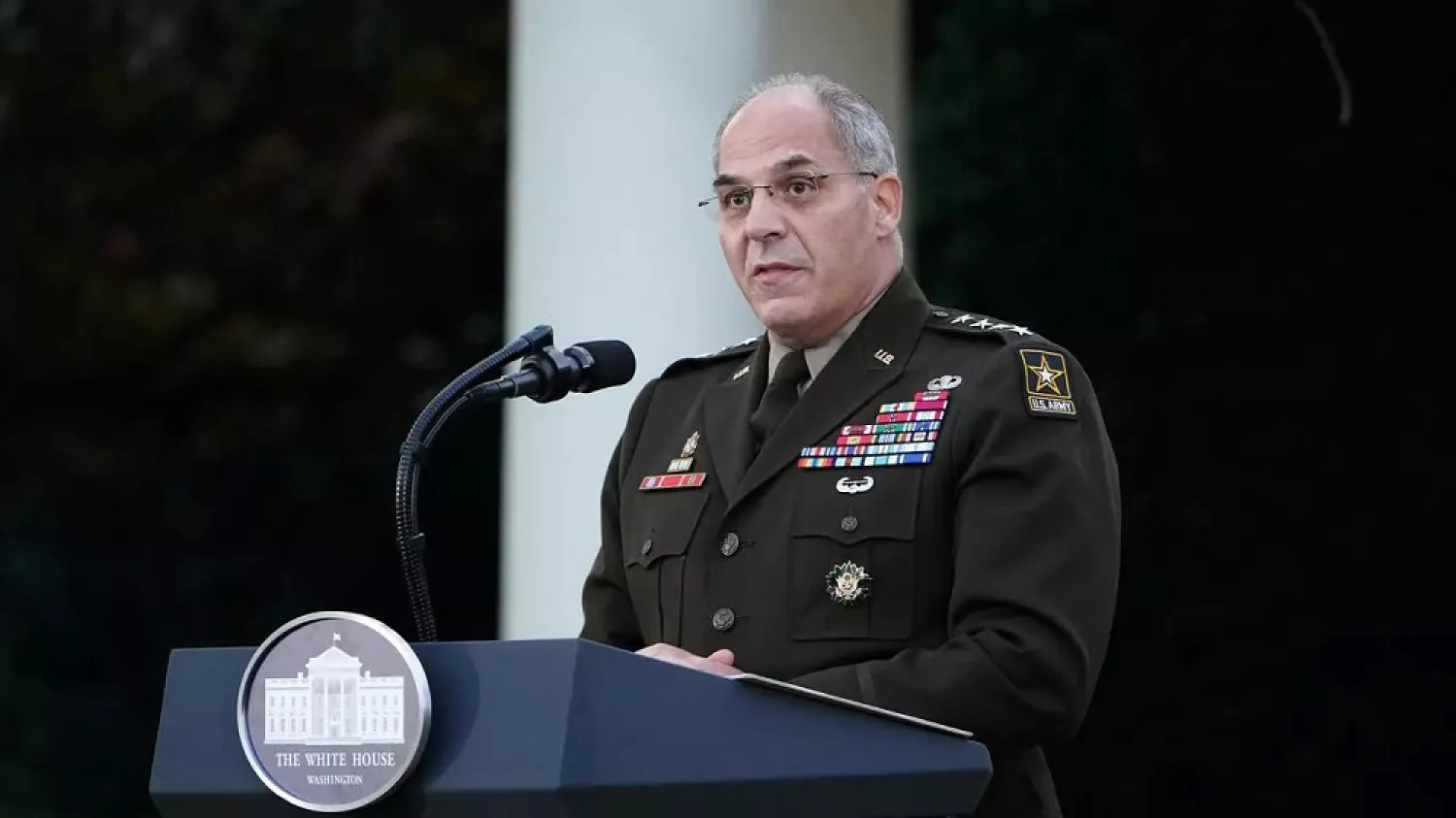 General Gus Perna. (AFP)