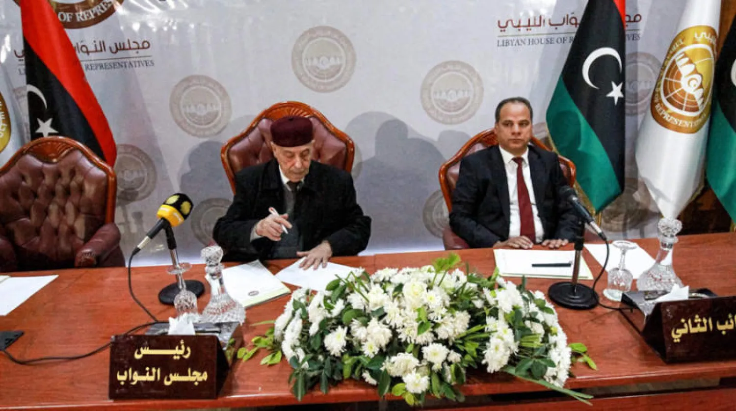 عقيلة صالح خلال اجتماع برلماني في مدينة بنغازي في 7 ديسمبر (أ.ف.ب)