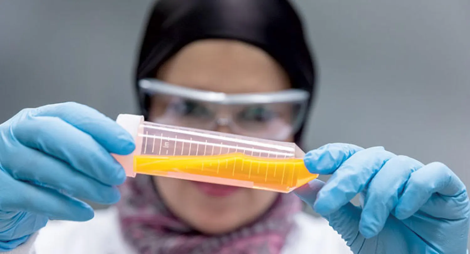 البروتين المرتبط بمعقّدات الحمض النووي الموسوم بصبغة فلورية يمكن أن يكون له تأثير معاكس