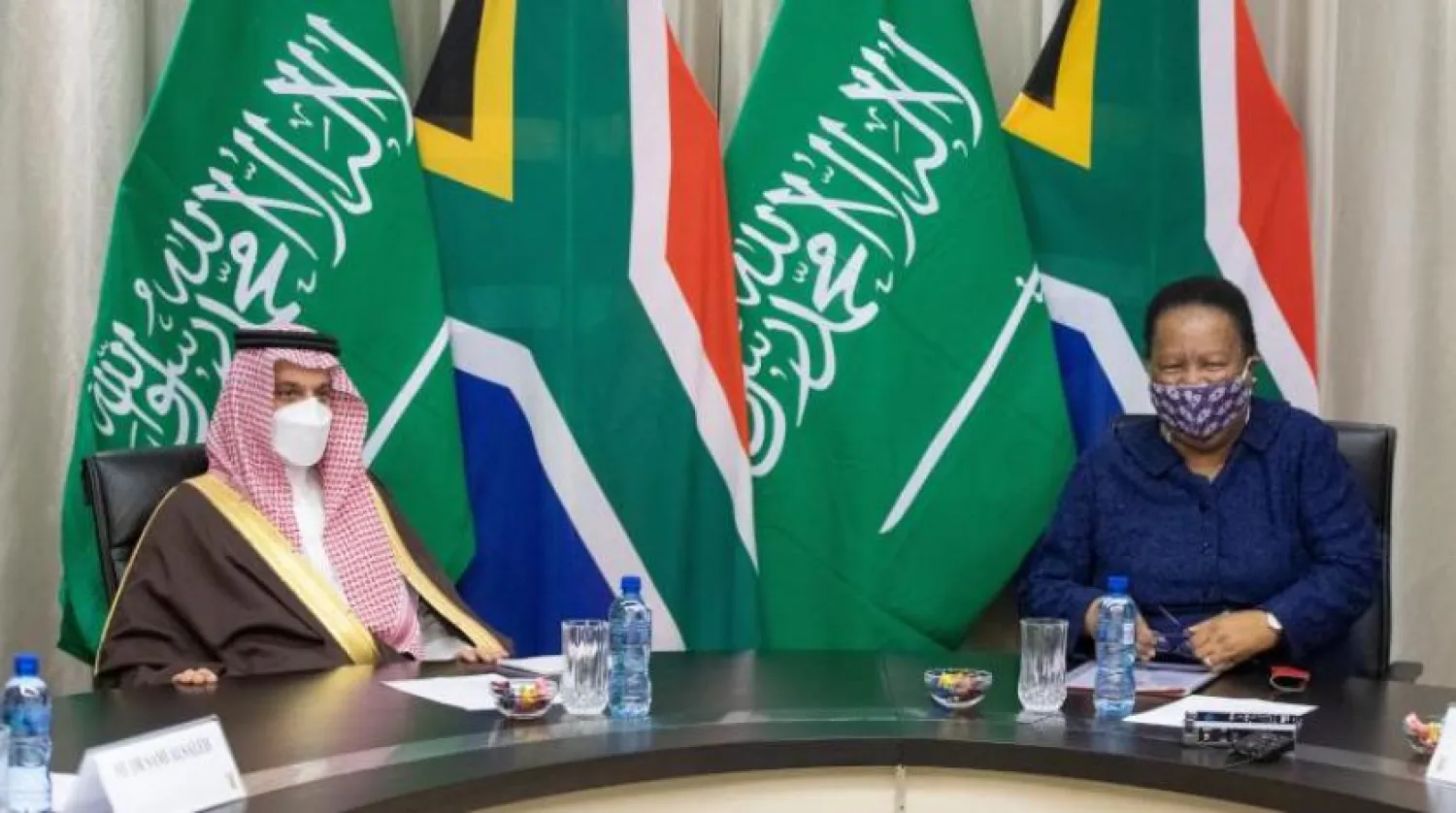 Suudi Arabistan Dışişleri Bakanı Prens Faysal bin Ferhan bin Abdullah ve Güney Afrika Dışişleri Bakanı Naledi Pandor (SPA)