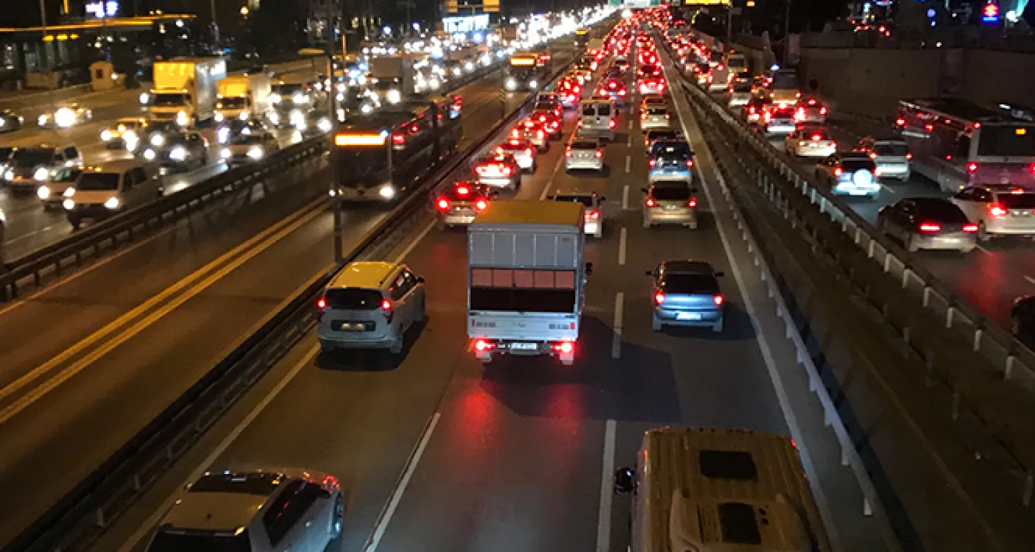 İstanbul'da mesai bitiminde trafik yoğunluğu yüzde 67'ye çıktı
