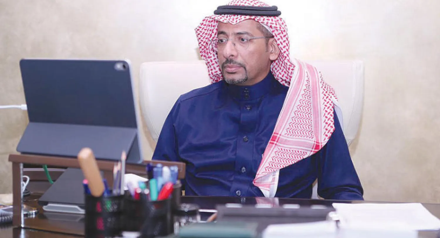 وزير الصناعة والثروة المعدنية بندر الخريف لدى افتتاحه فعاليات مؤتمر «سيدات الصناعة» بالرياض أمس (واس)