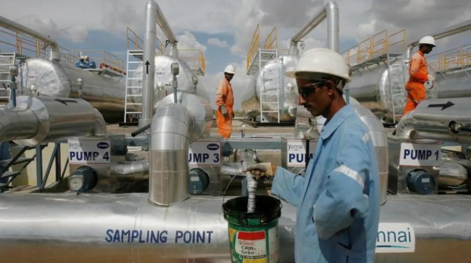 Petrol tesisi (Arşiv - Reuters)