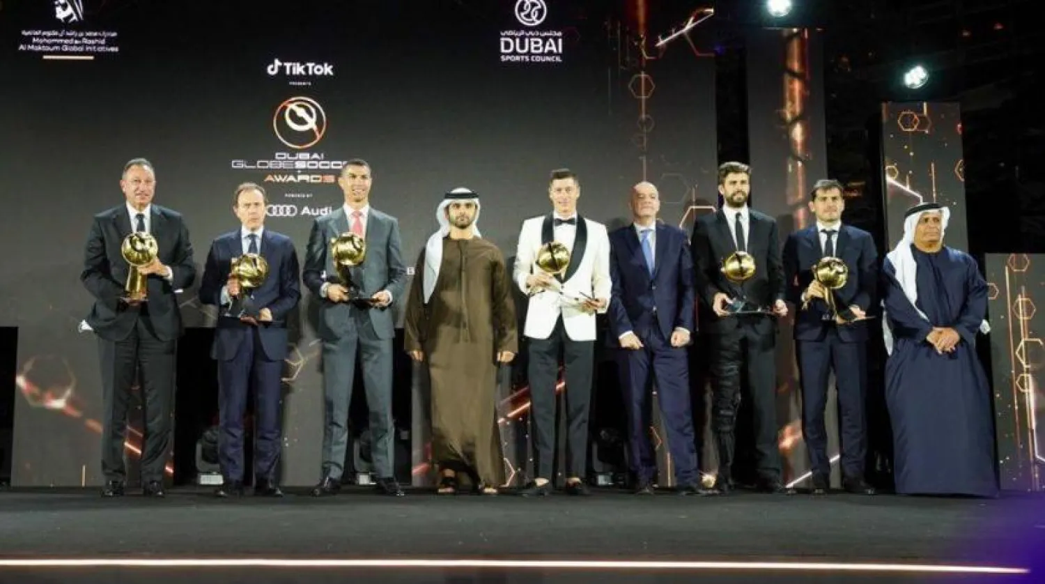 Cristiano Ronaldo, yüzyılın en iyi futbolcusu seçildi