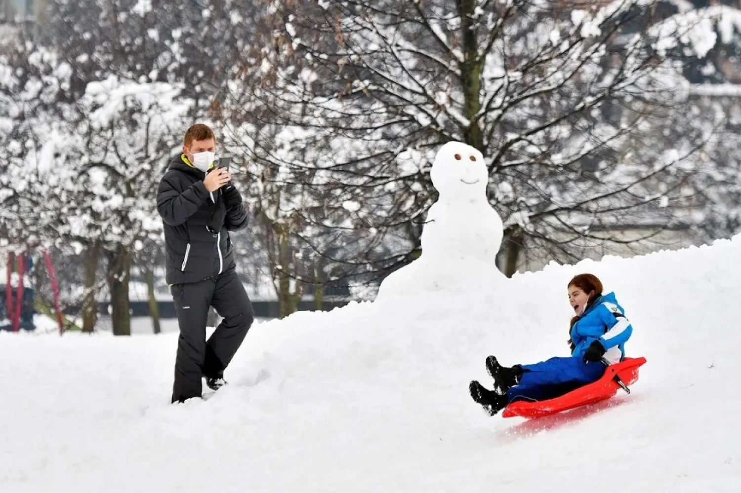 Milan woke up to a thick blanket of snow on Monday. (Reuters)