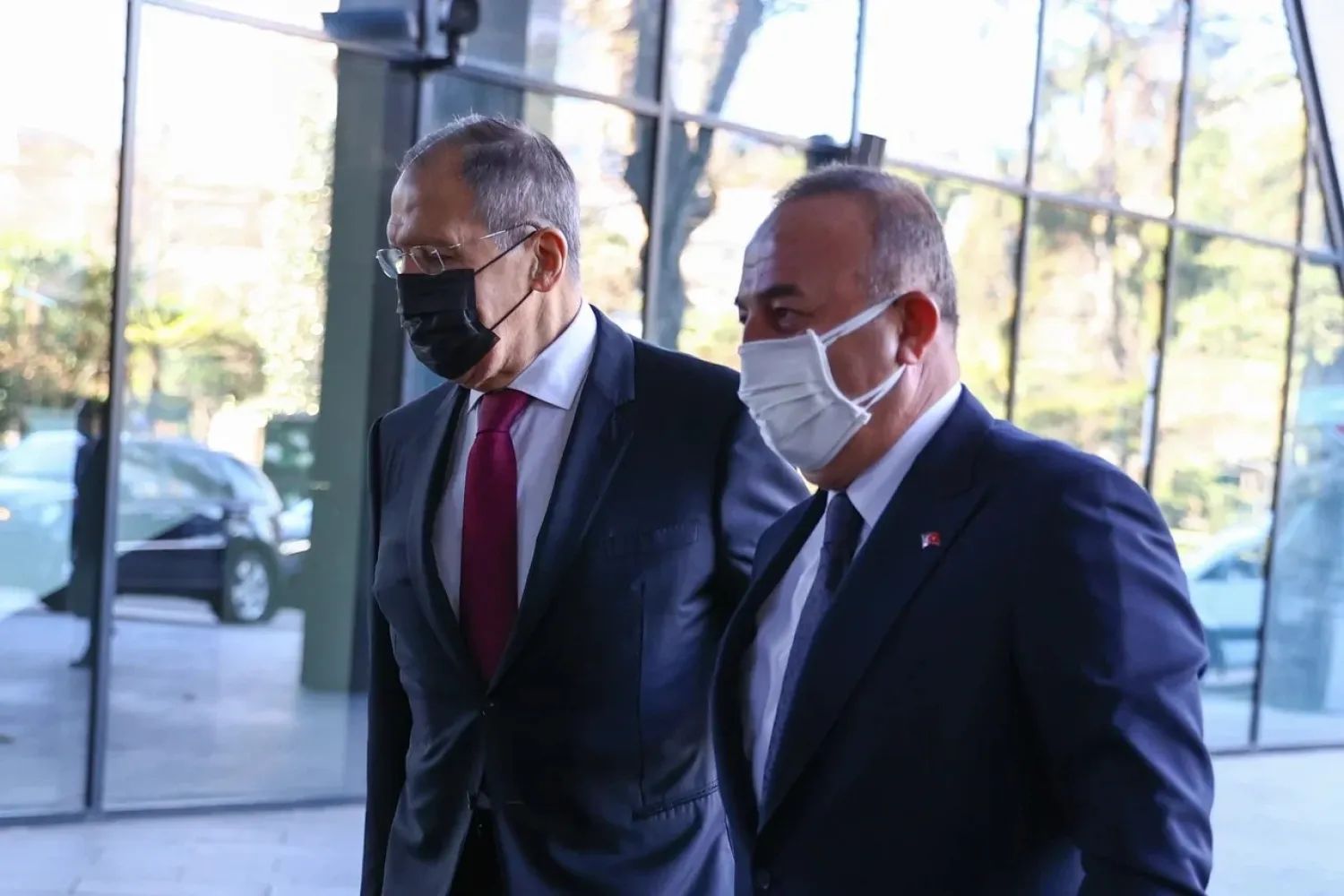 Bakan Çavuşoğlu ve Rus mevkidaşı Lavrov Soçi’de görüştü