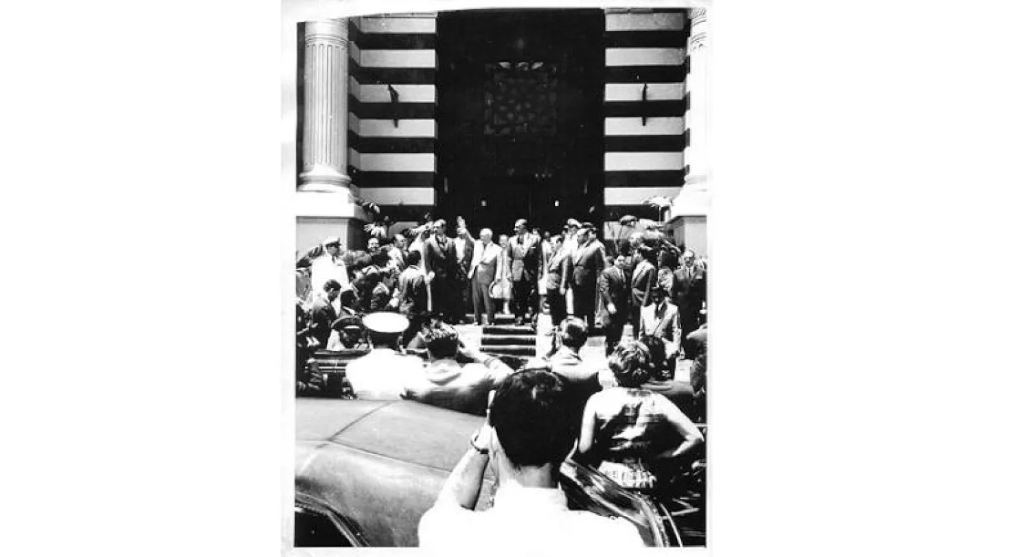 خروتشوف خلال زيارته المتحف عام 1964 (الشرق الأوسط)