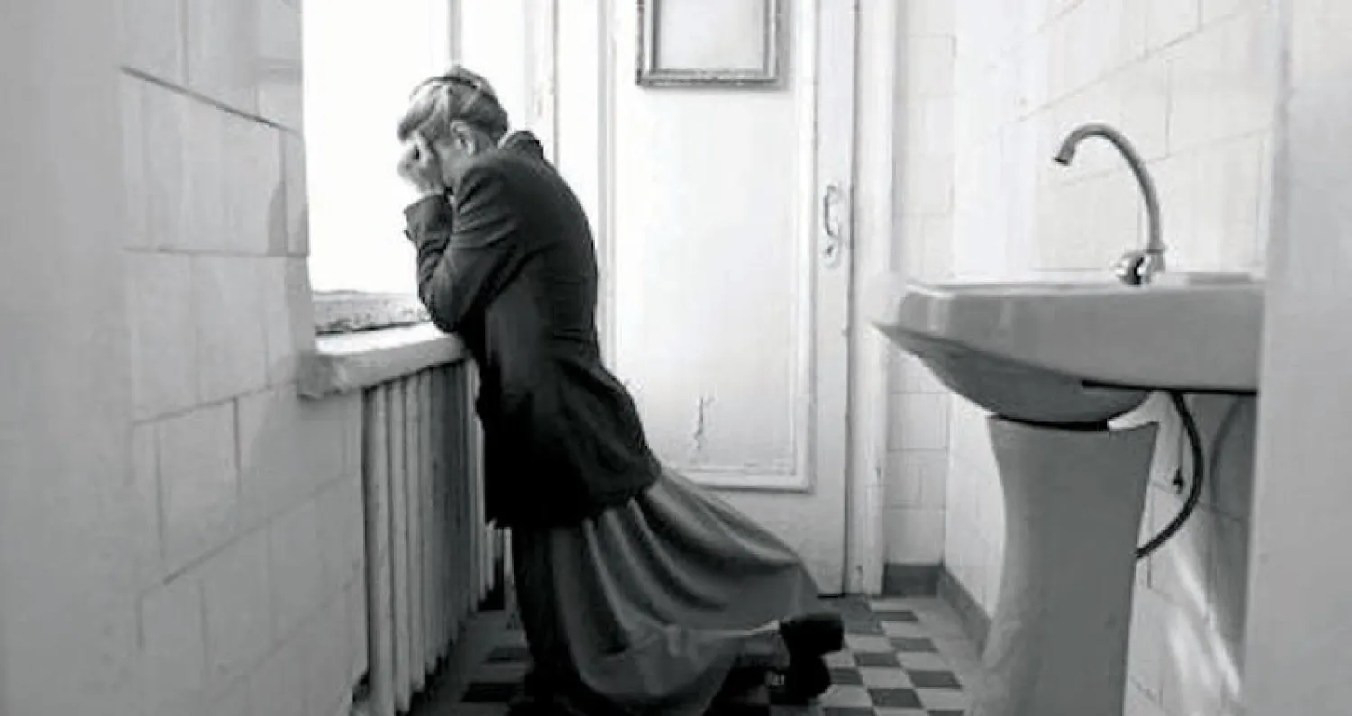 «رفاق أعزاء»